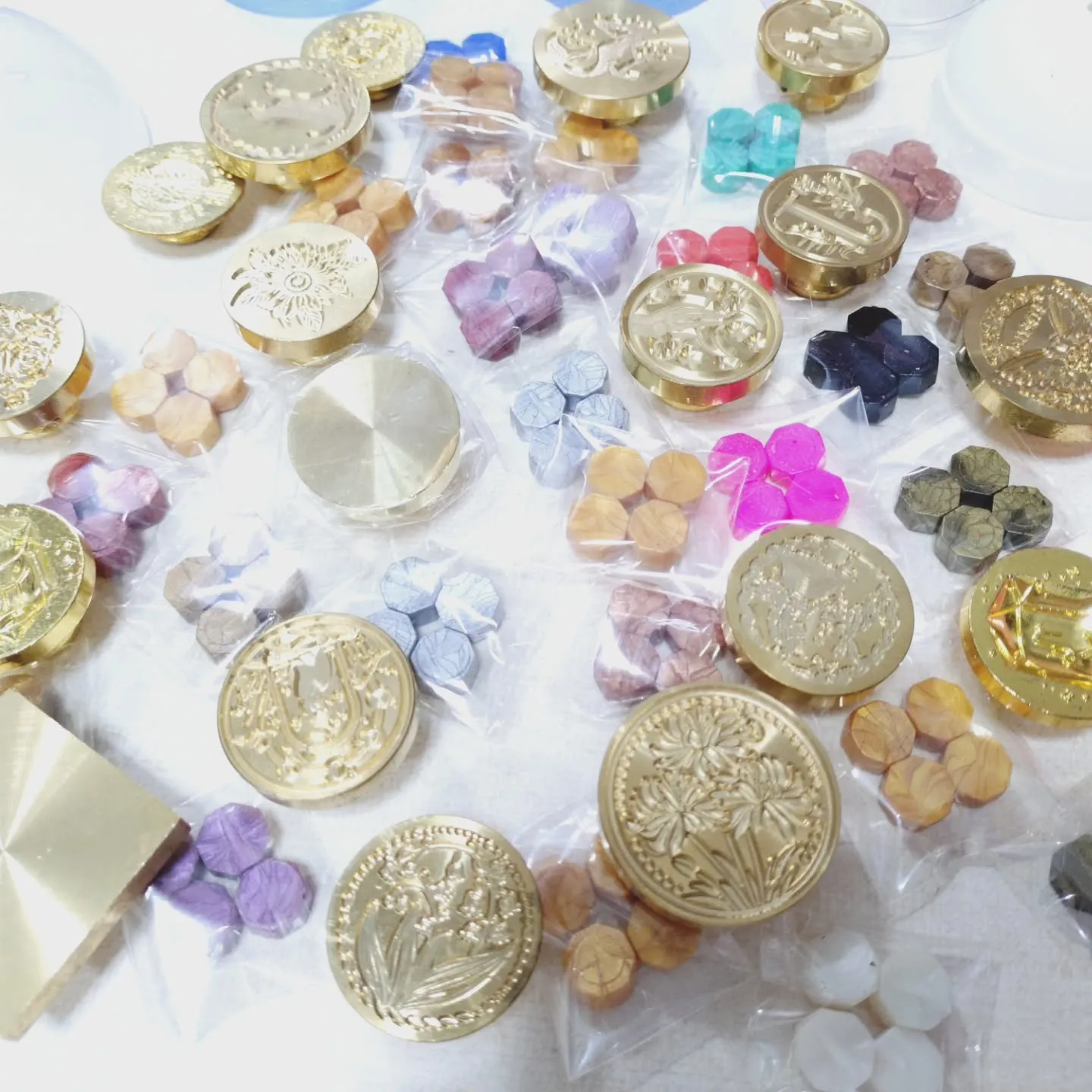 シーリングスタンプ&ワックスがついたガチャガチャ初めました！...