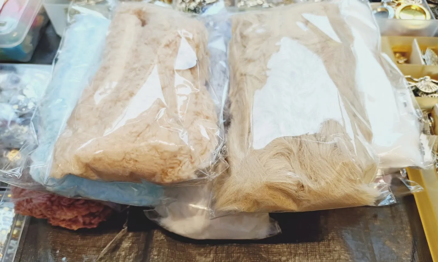 本日はメーカーズピアにてレジン体験、もふもふモールの体験があ...