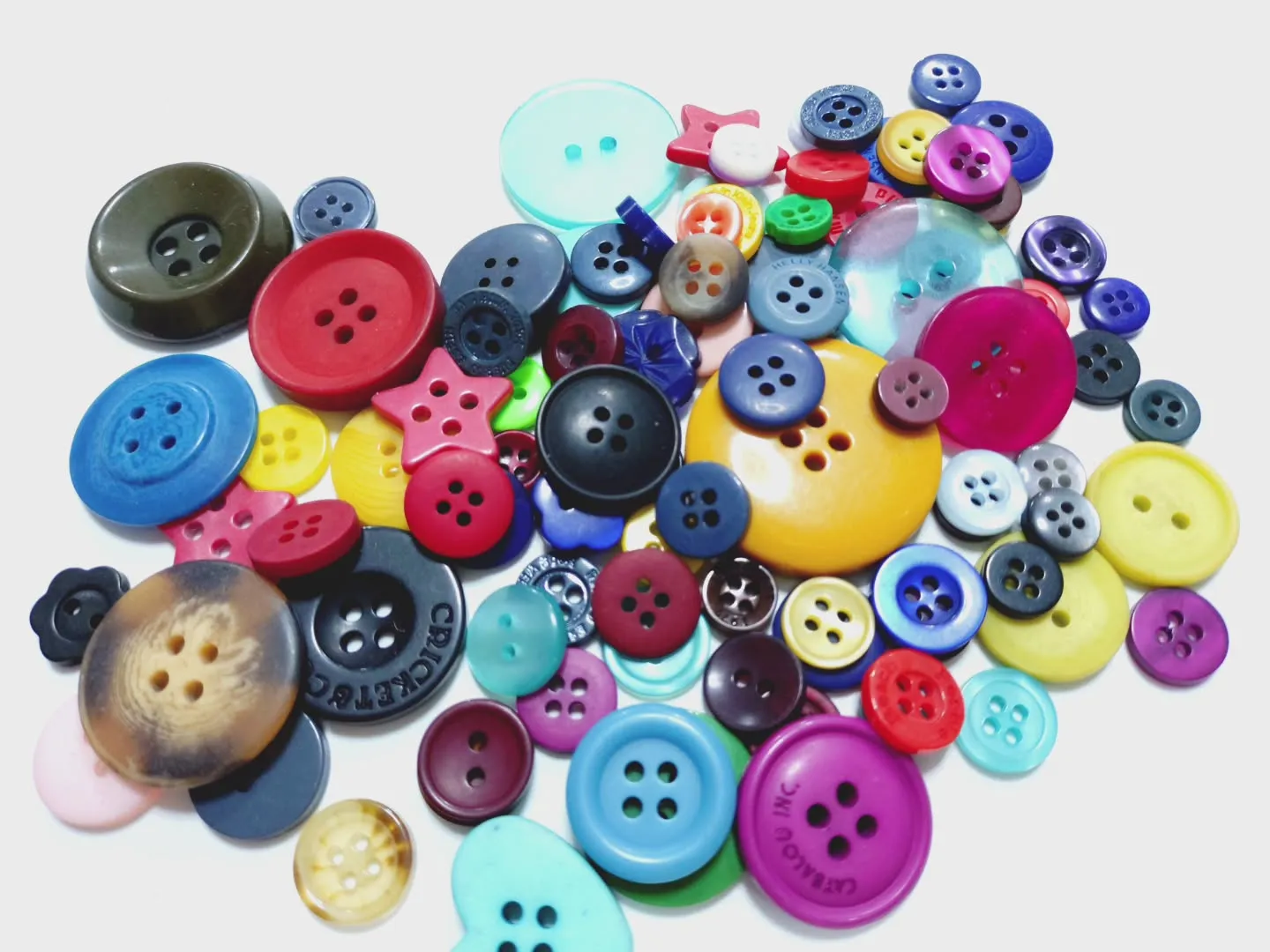 ボタンが入荷しました！