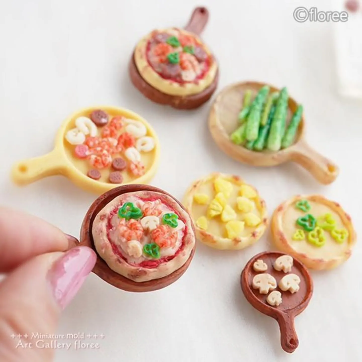 新しいモールドを予約注文しております。