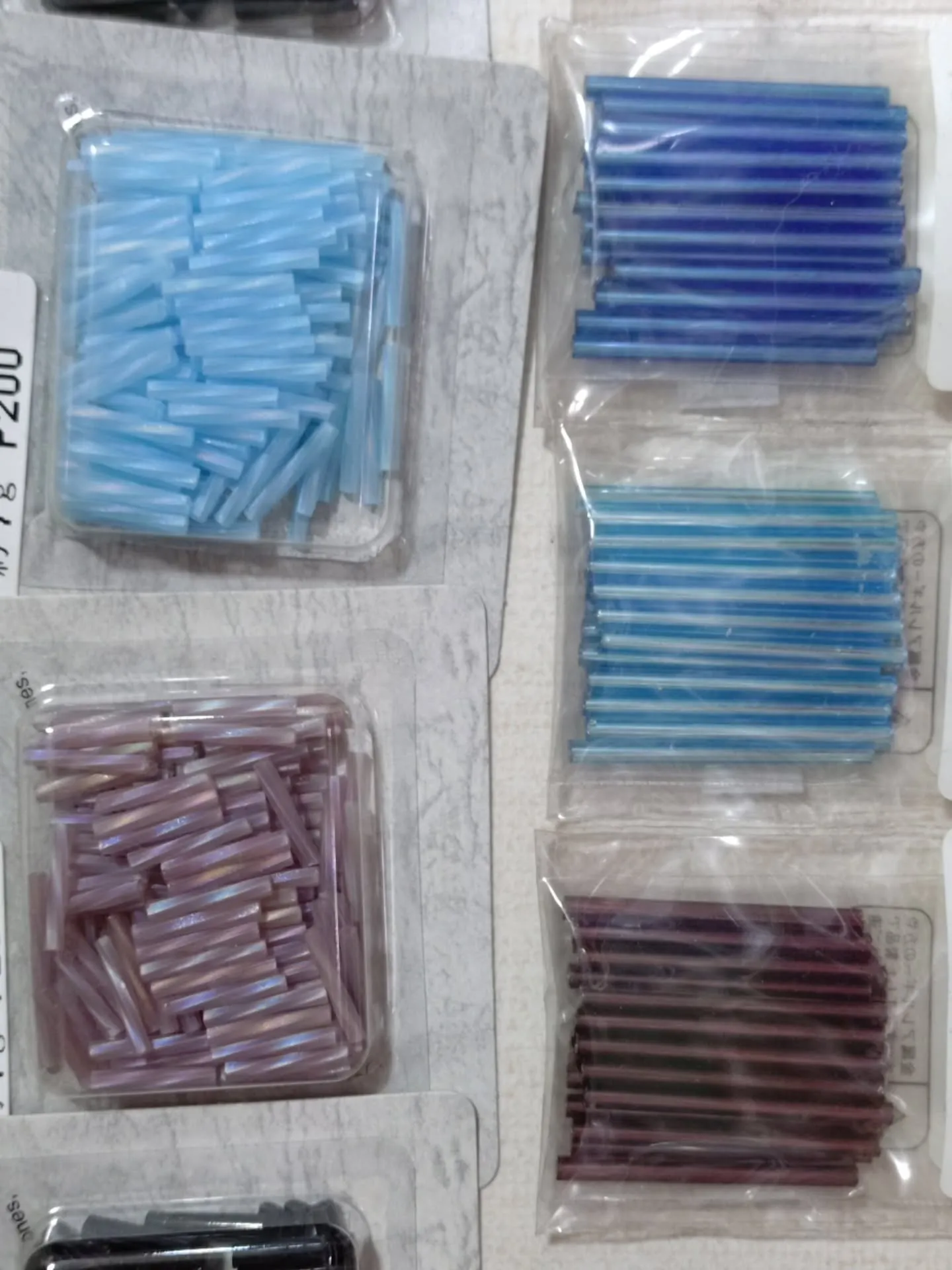 本店入口上がったところにあるメーカー品を全て半額での販売とな...