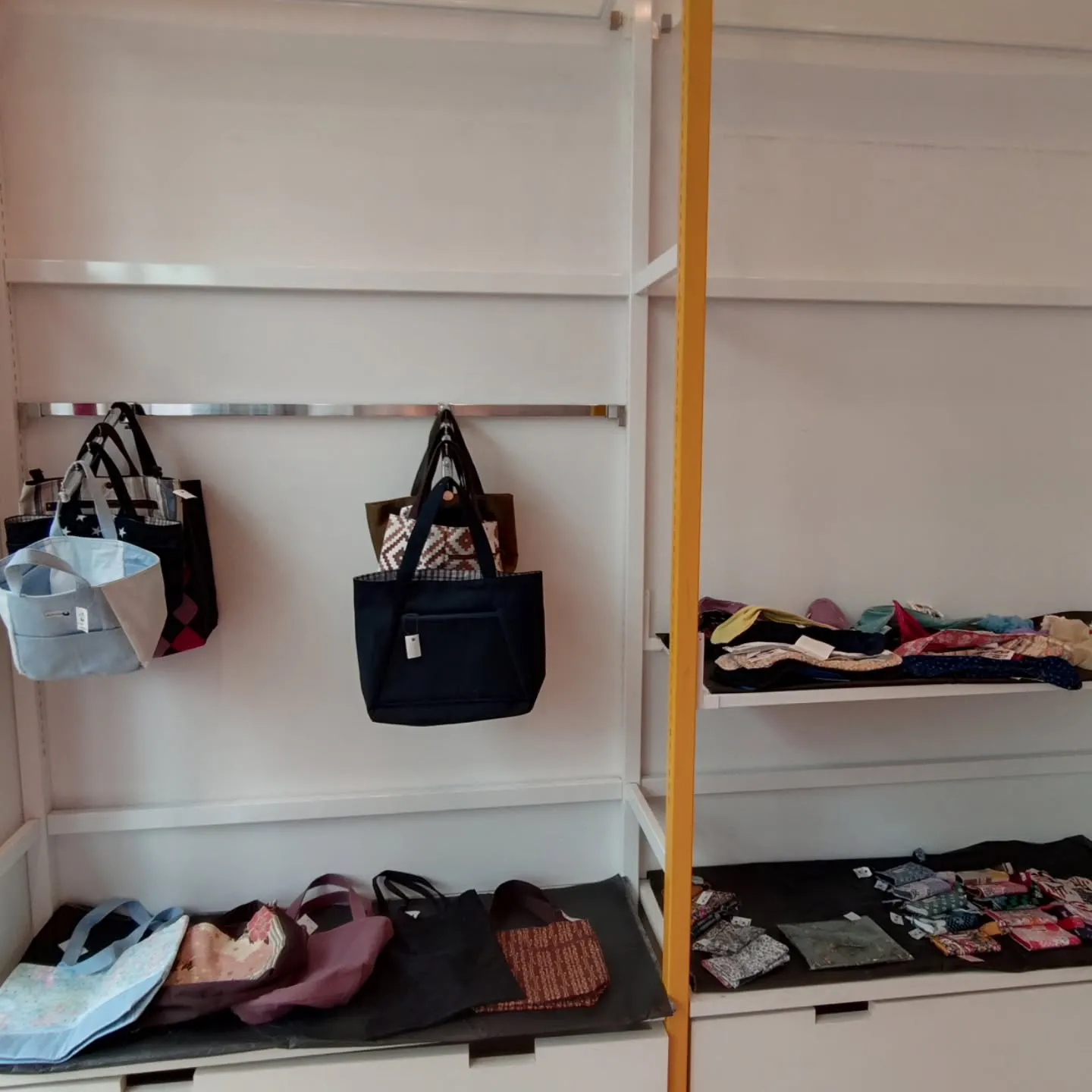 本日メイカーズピアにてレジン体験、資材の販売をしております！