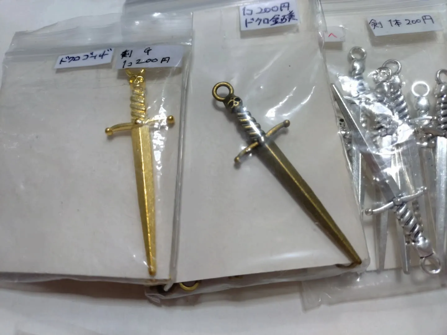 ⚔️剣のパーツか再入荷しました！なかったお色を増やしました！