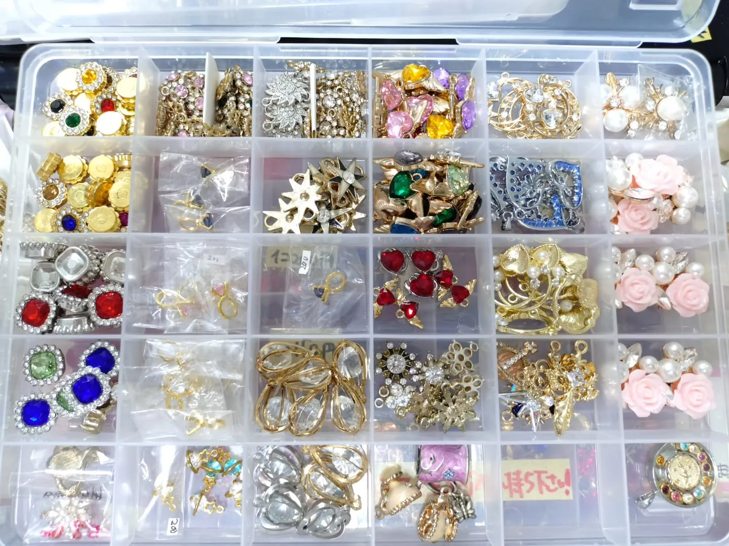 🐱猫パーツとキラキラパーツ、さくらんぼをまとめました！