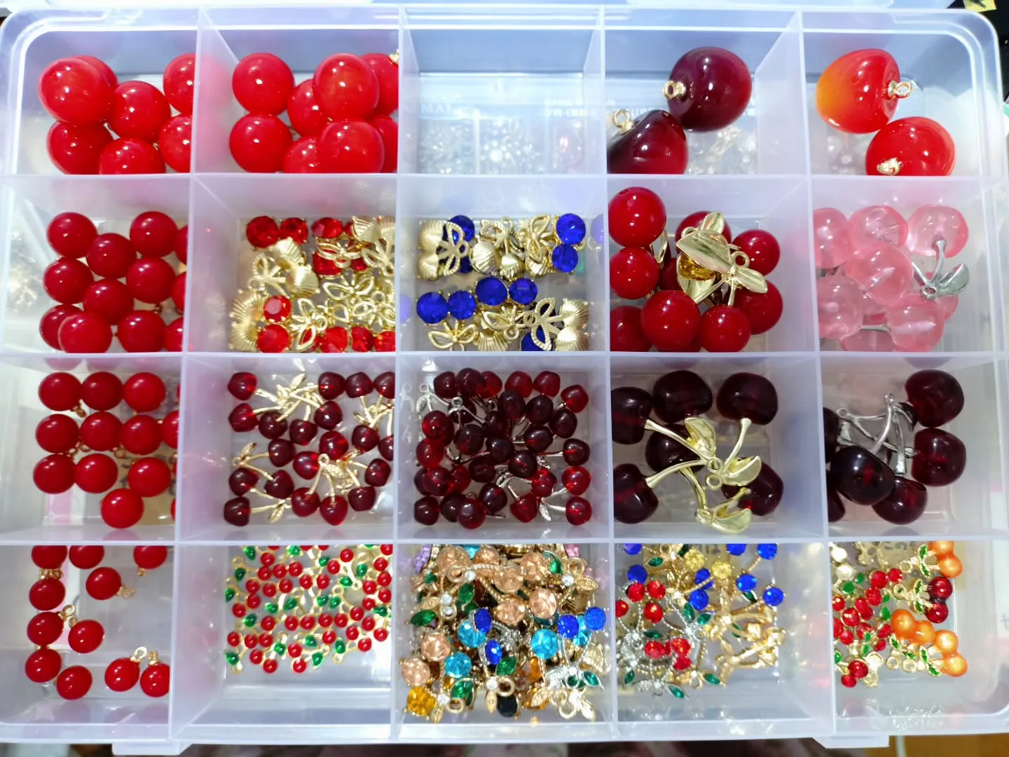 🐱猫パーツとキラキラパーツ、さくらんぼをまとめました！