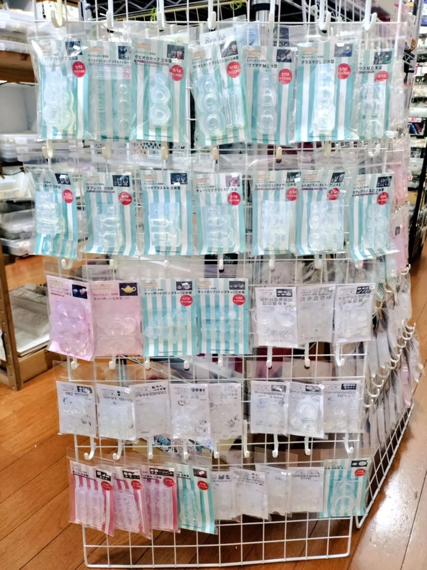 5/3二持っていく日本製モールド！ ミニチュアなグラスやカッ...