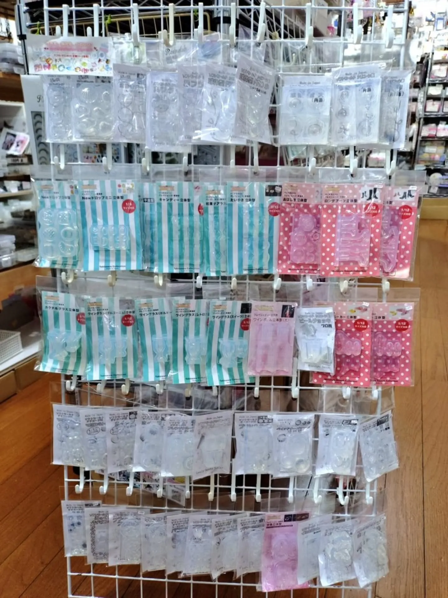 5/3二持っていく日本製モールド！ ミニチュアなグラスやカッ...