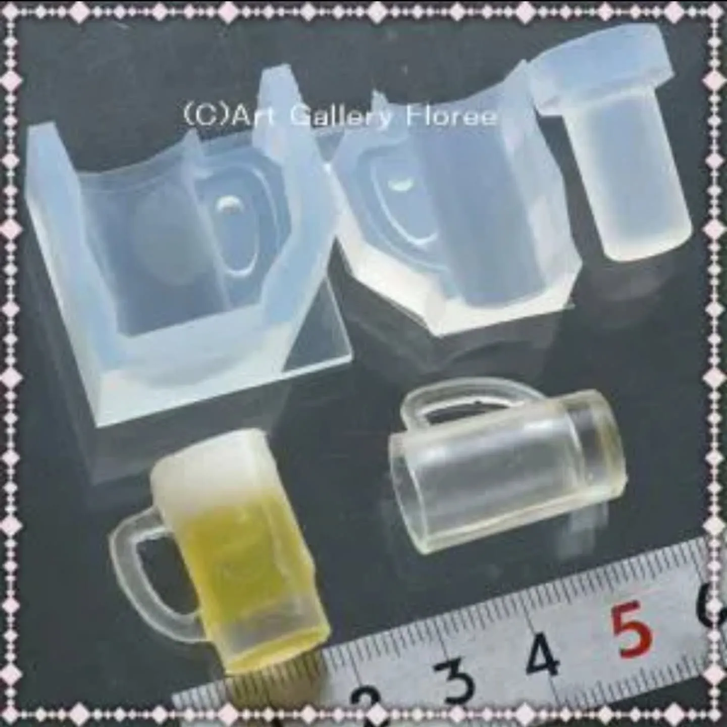 ミニチュア系のモールドやプラスチックのグラスなどよ販売をして...